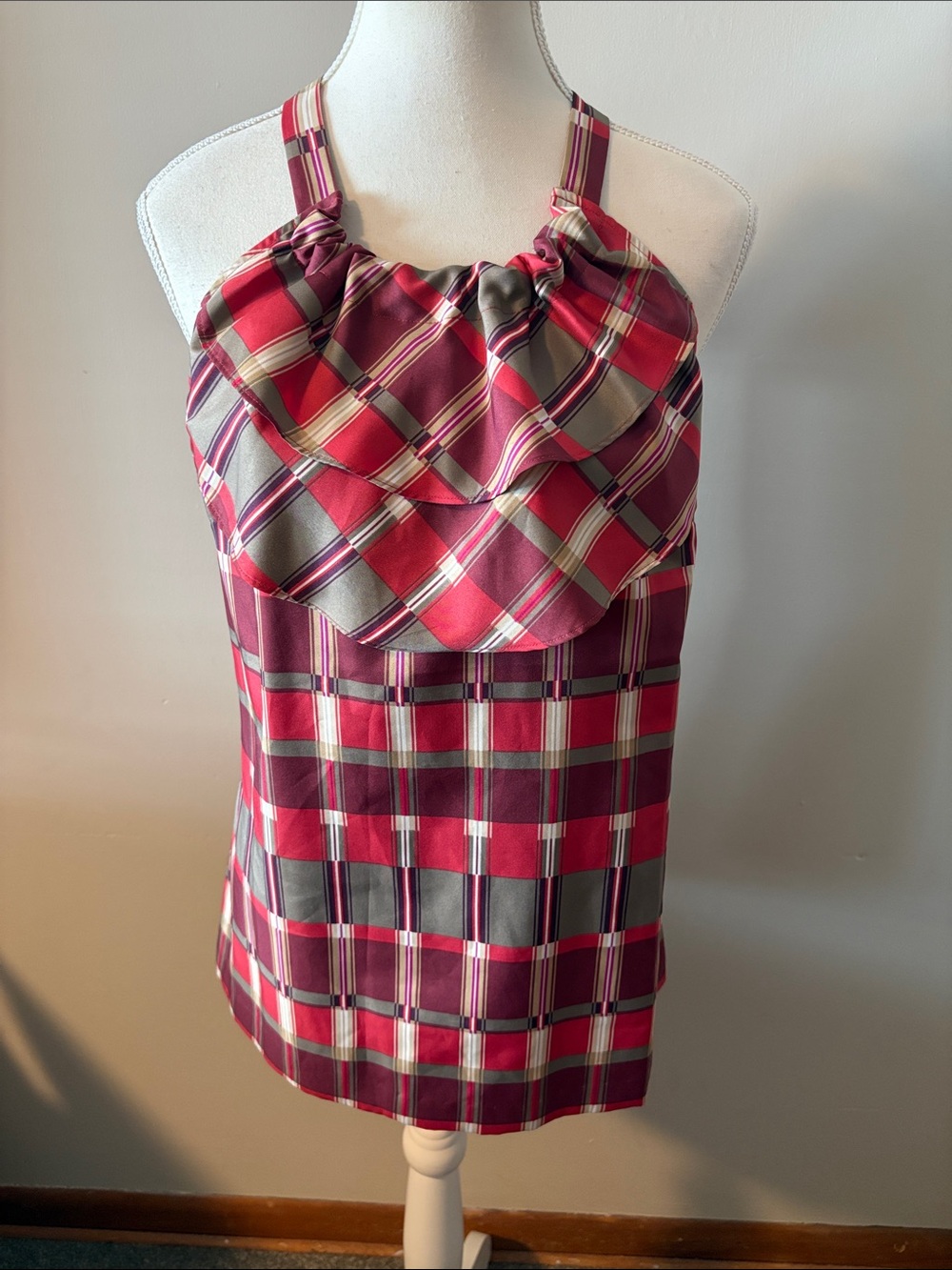 Banana Republic Red Plaid Ruffle Halter Sleeveless Camisole Blouse. Size medium